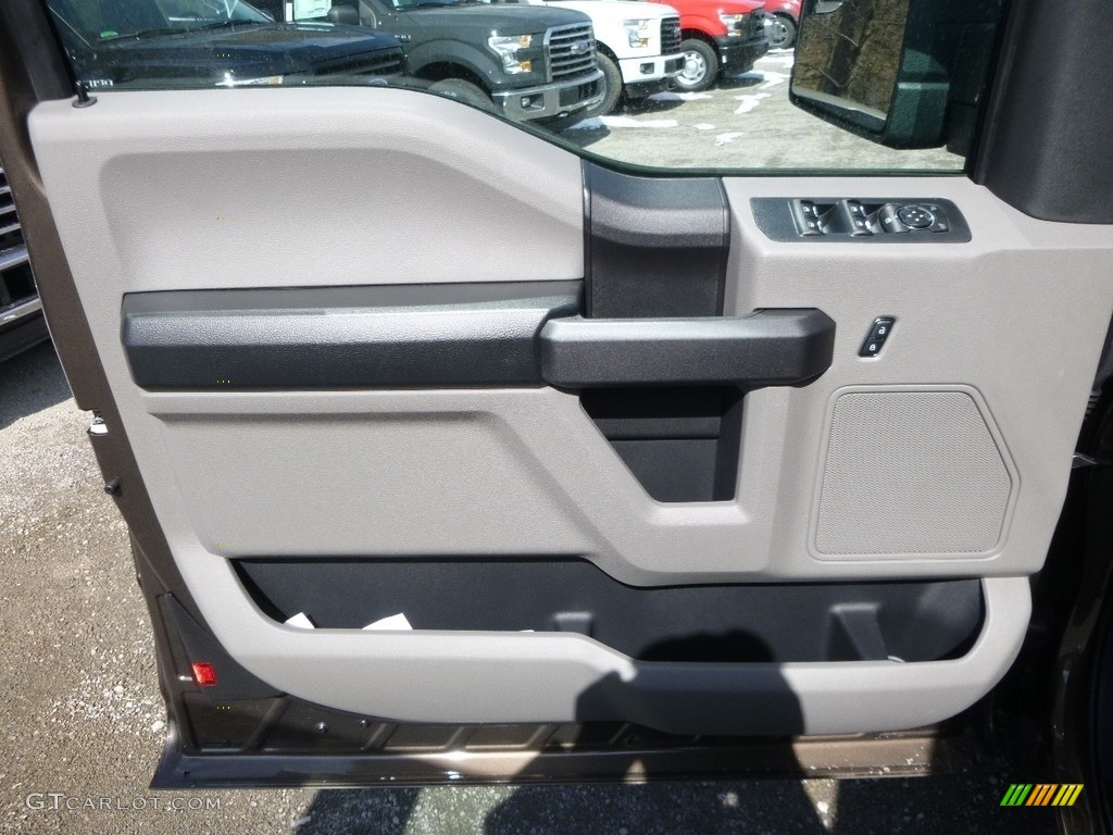 2017 F150 XL SuperCab 4x4 - Caribou / Earth Gray photo #13