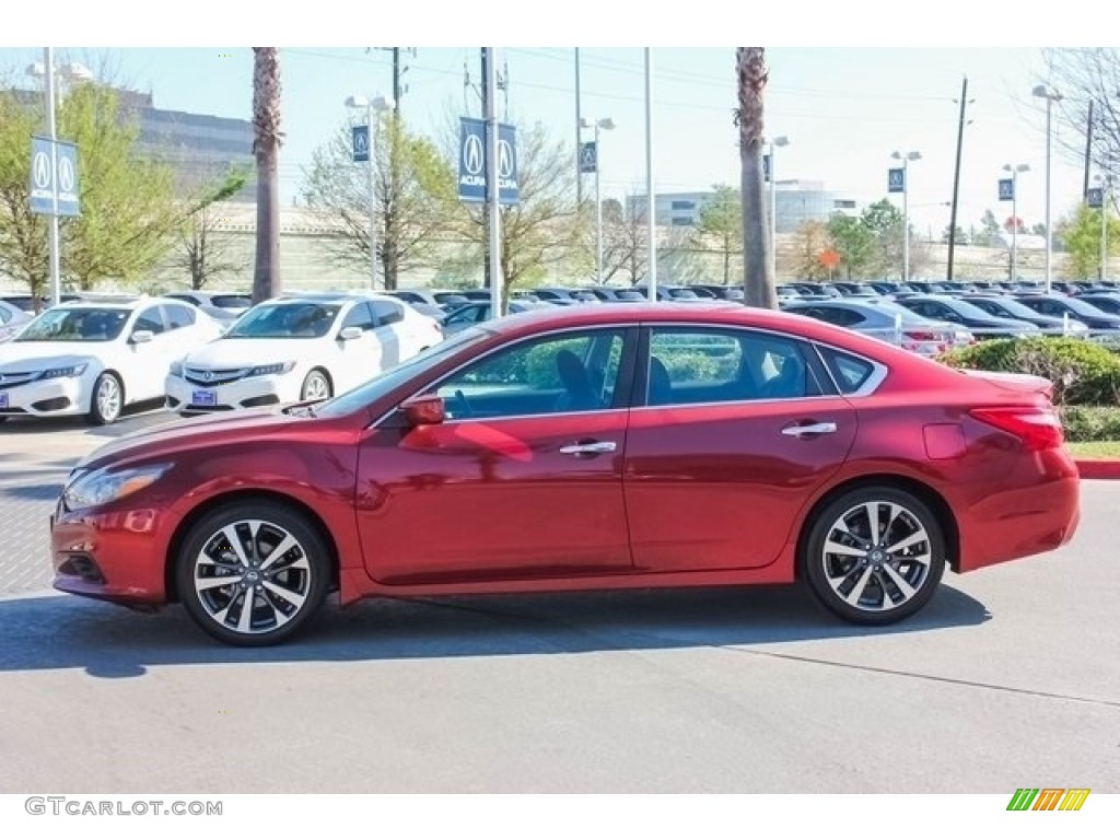 2016 Altima 2.5 SR - Cayenne Red / Charcoal photo #4