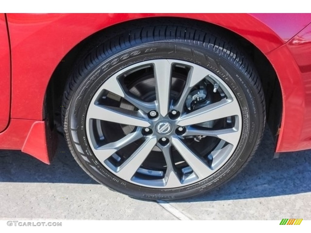 2016 Altima 2.5 SR - Cayenne Red / Charcoal photo #11