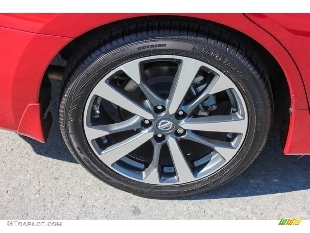2016 Altima 2.5 SR - Cayenne Red / Charcoal photo #12