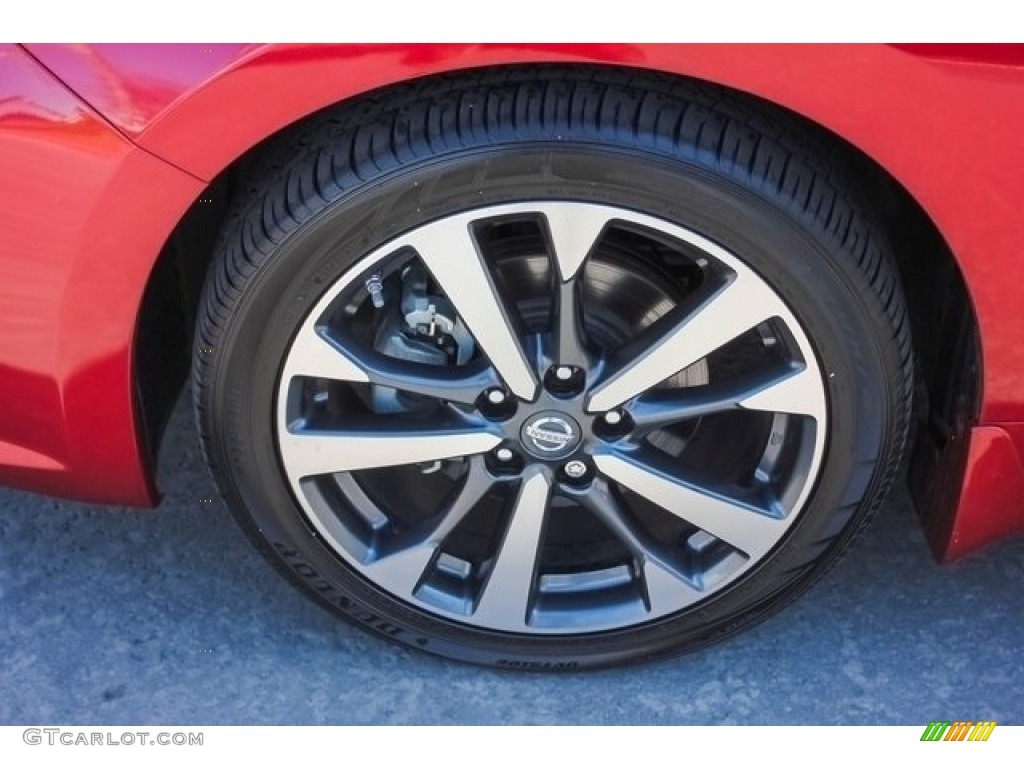 2016 Altima 2.5 SR - Cayenne Red / Charcoal photo #14