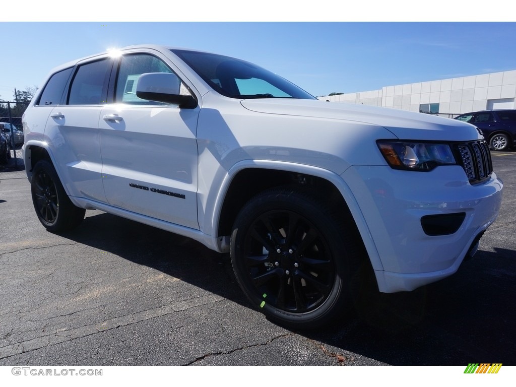 2017 Grand Cherokee Laredo - Bright White / Black photo #4