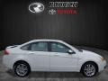 White Suede - Focus SEL Sedan Photo No. 2