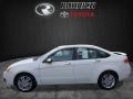White Suede - Focus SEL Sedan Photo No. 4