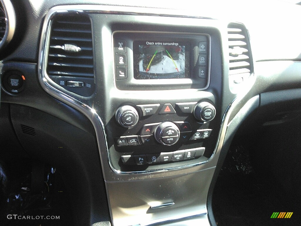 2017 Grand Cherokee Laredo 4x4 - Bright White / Black photo #8