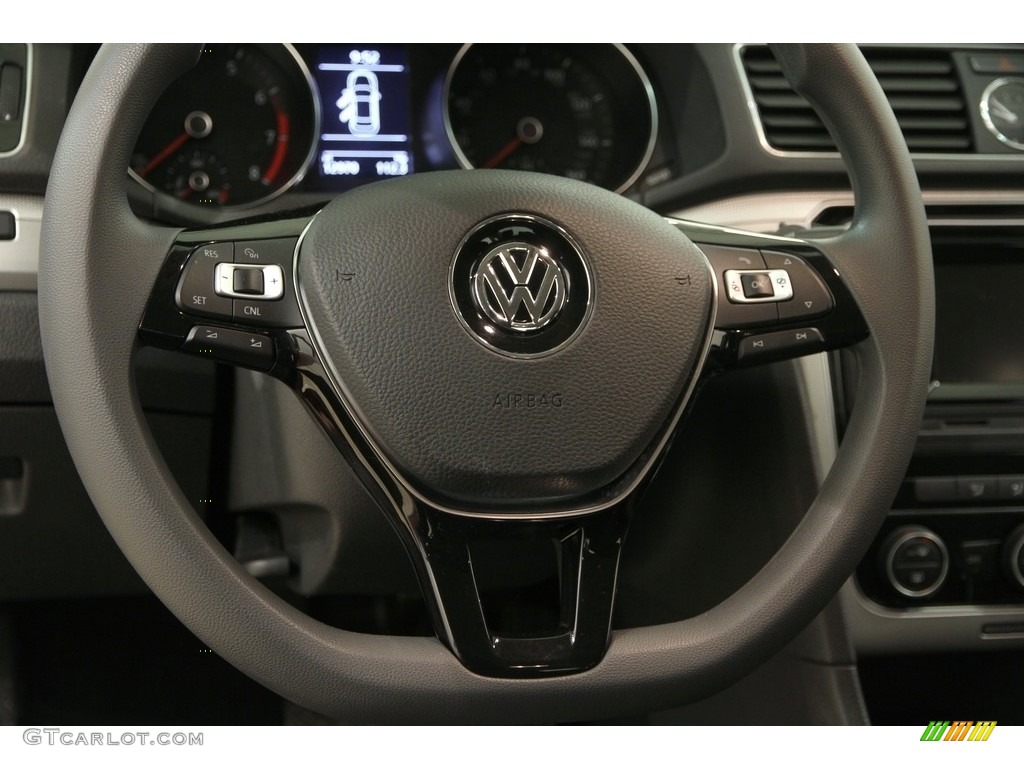 2016 Volkswagen Passat S Sedan Steering Wheel Photos