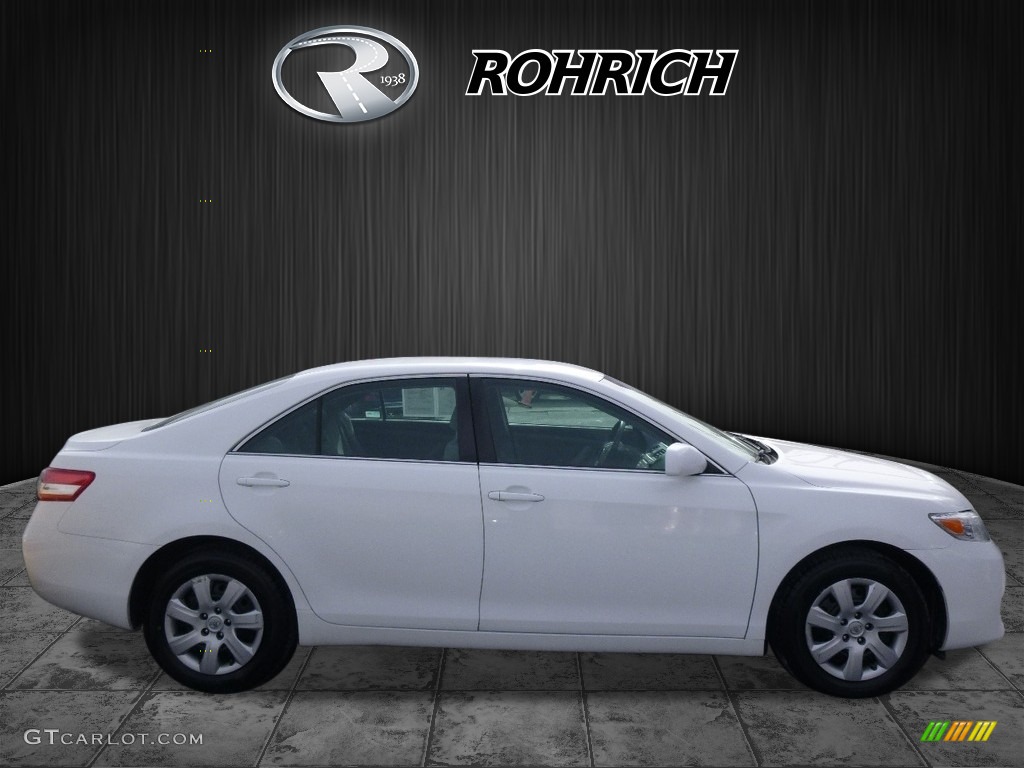 2010 Camry LE - Super White / Ash Gray photo #2