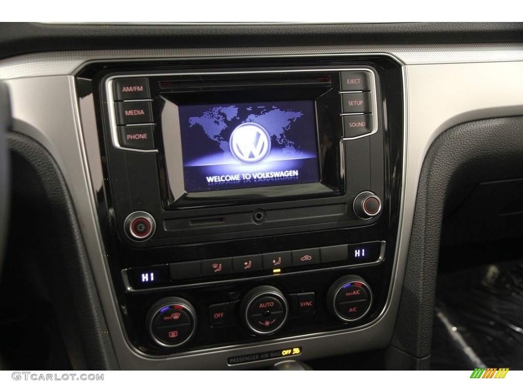 2016 Volkswagen Passat S Sedan Controls Photo #119298773