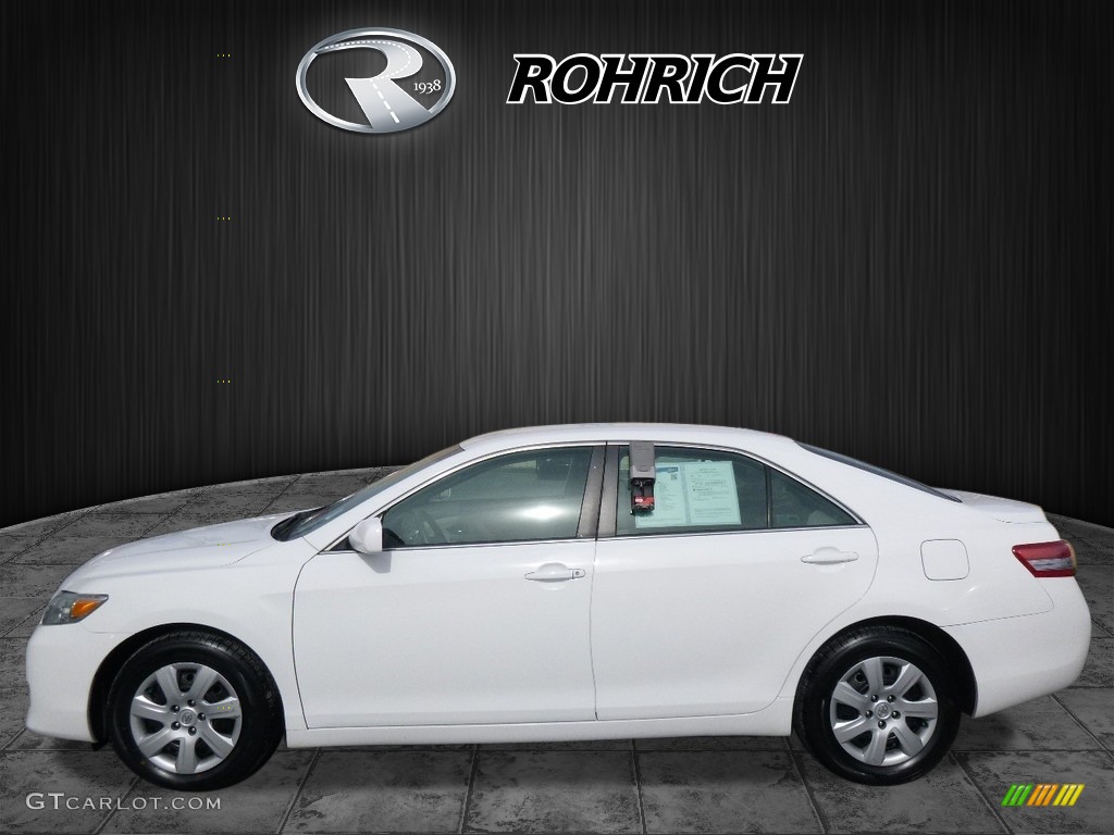 2010 Camry LE - Super White / Ash Gray photo #4