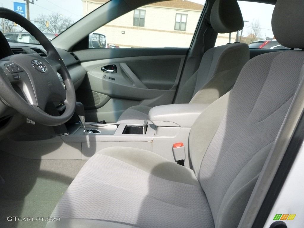 2010 Camry LE - Super White / Ash Gray photo #5