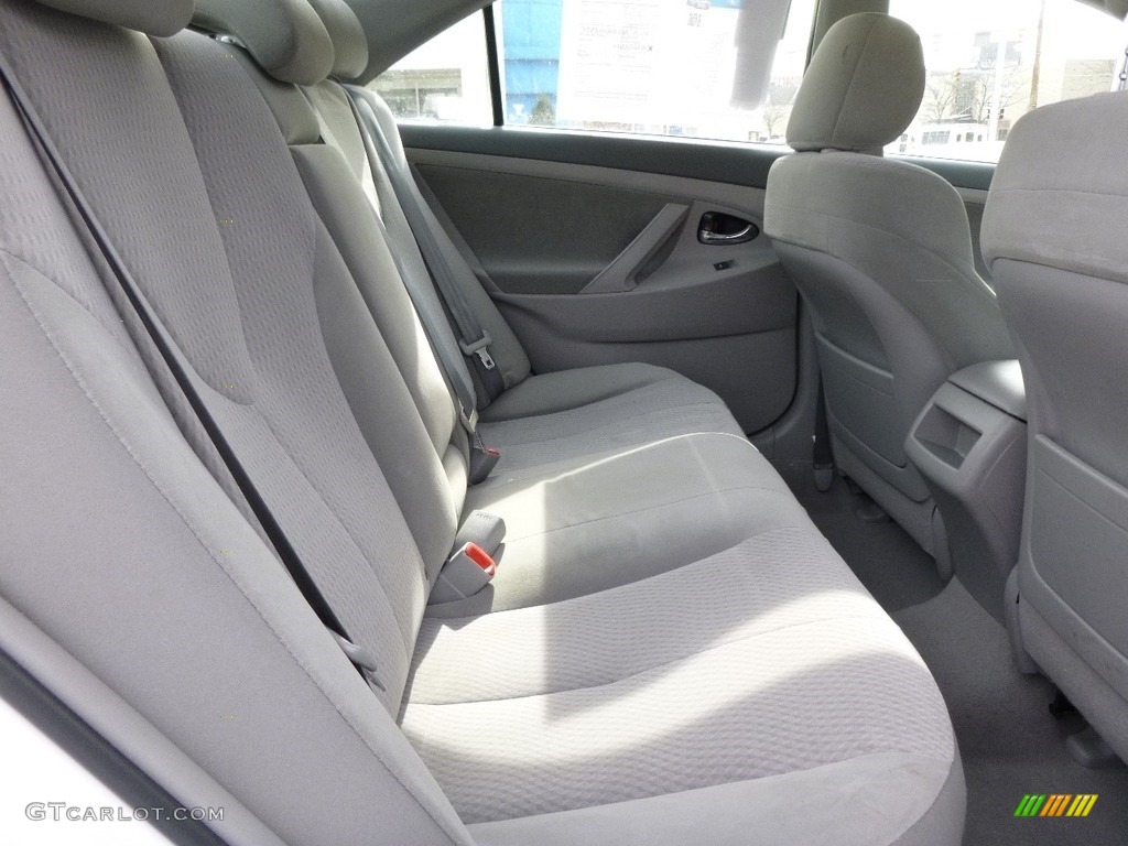 2010 Camry LE - Super White / Ash Gray photo #13