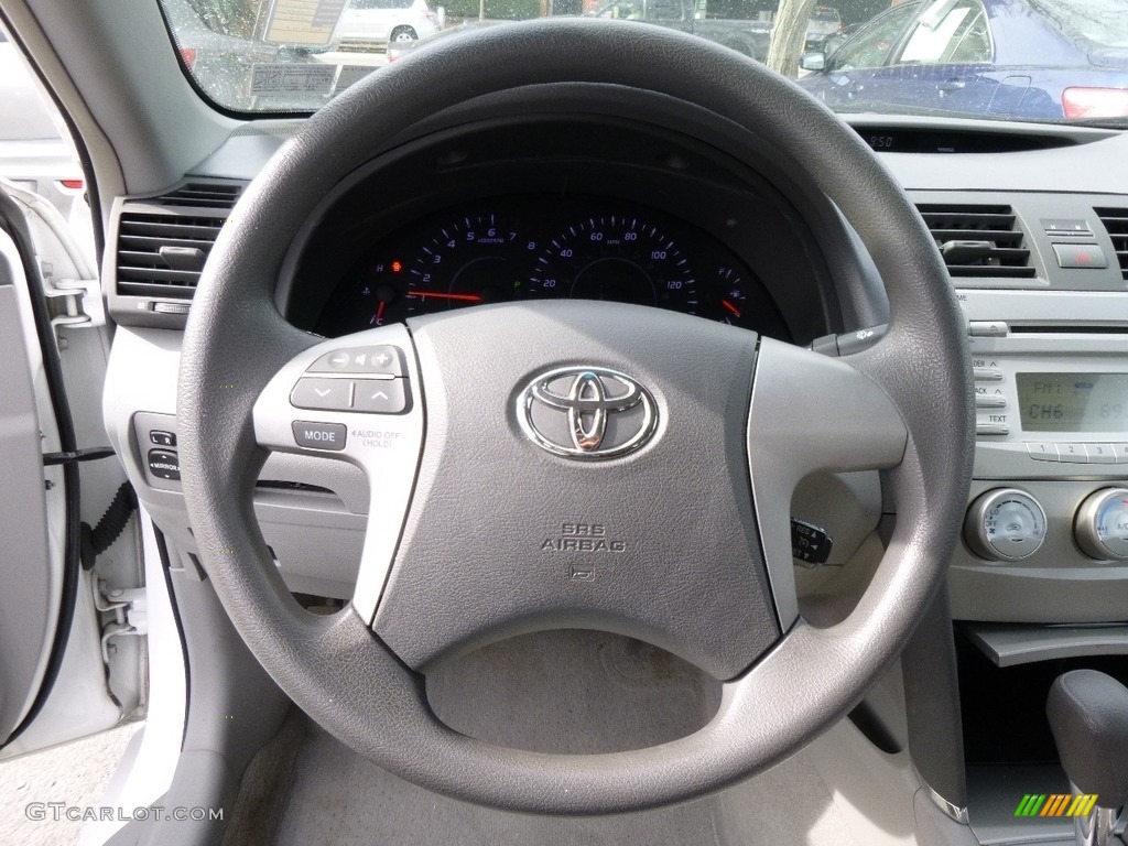 2010 Camry LE - Super White / Ash Gray photo #18