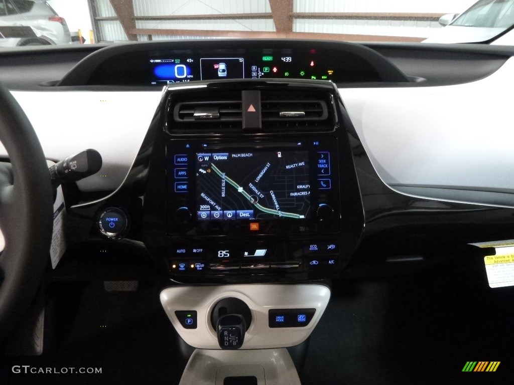 2017 Prius Prius Four Touring - Blizzard White Pearl / Moonstone Gray photo #13