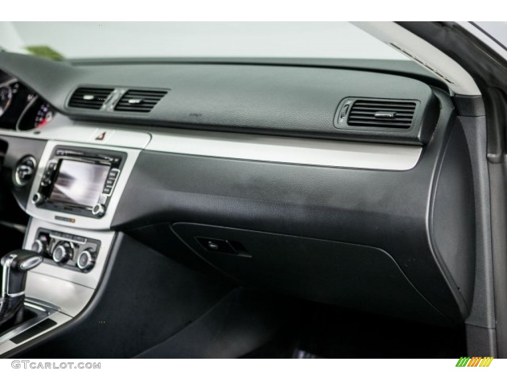 2010 CC Sport - Reflex Silver Metallic / Black photo #25