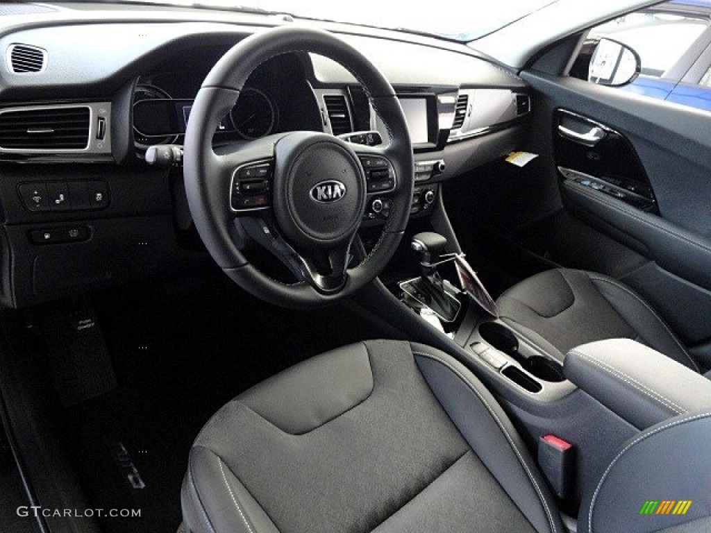 Charcoal Interior 2017 Kia Niro EX Hybrid Photo #119312957