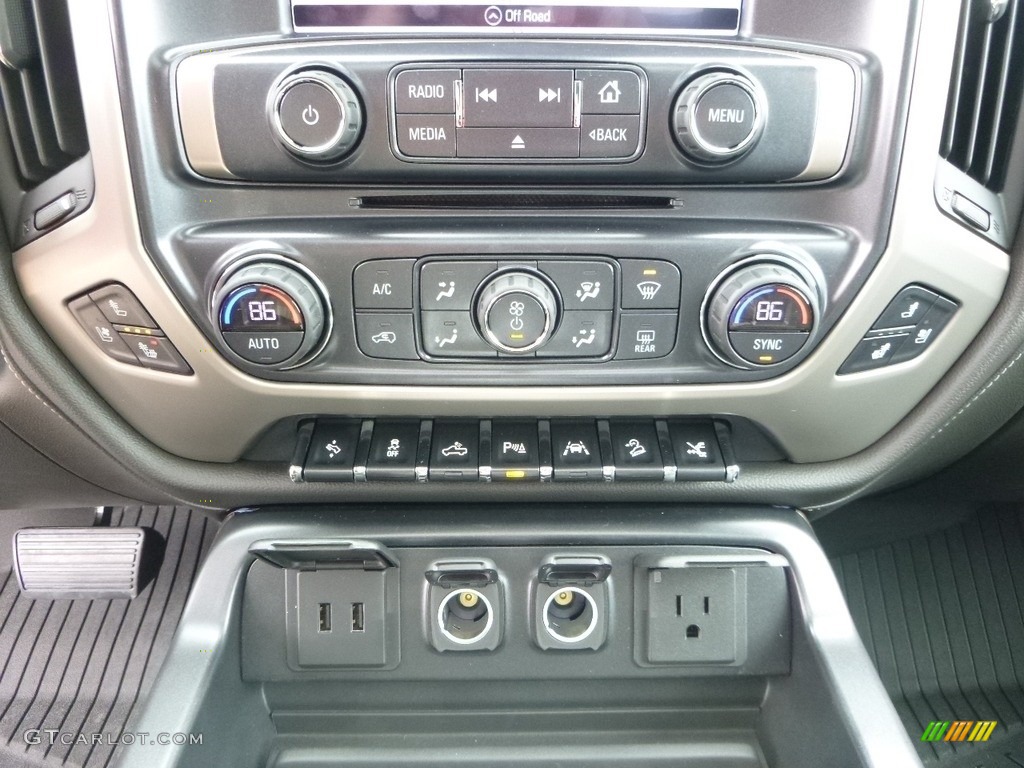 2017 GMC Sierra 1500 Denali Crew Cab 4WD Controls Photo #119314958