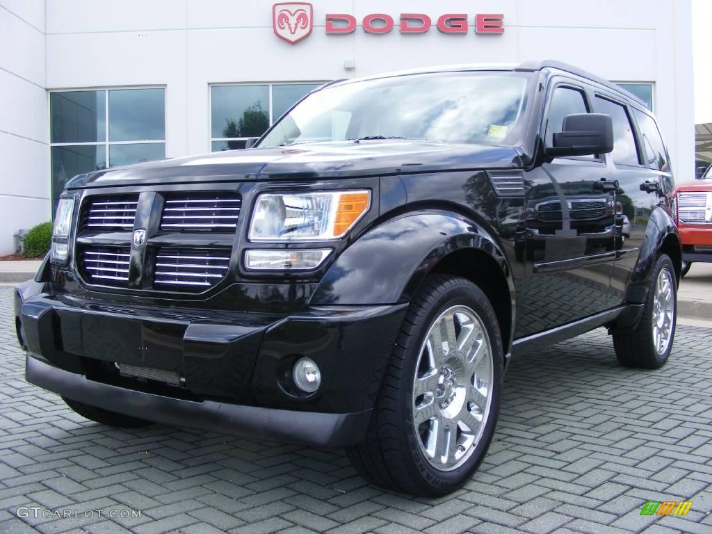 Brilliant Black Crystal Pearl Dodge Nitro