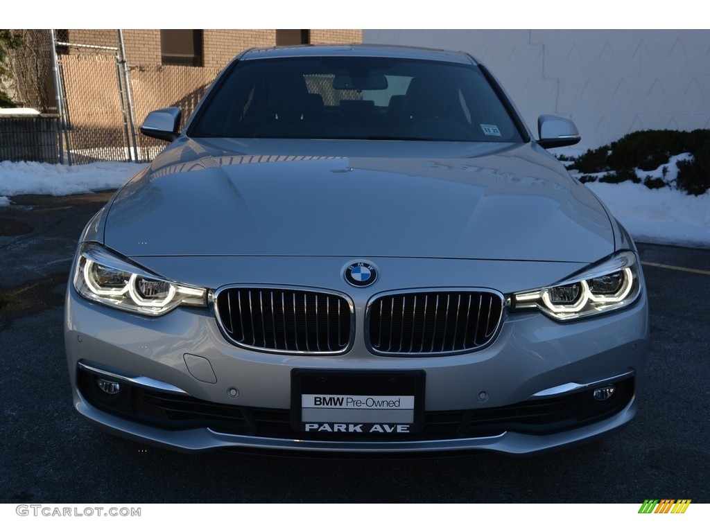 2017 3 Series 330i xDrive Sedan - Glacier Silver Metallic / Black photo #7