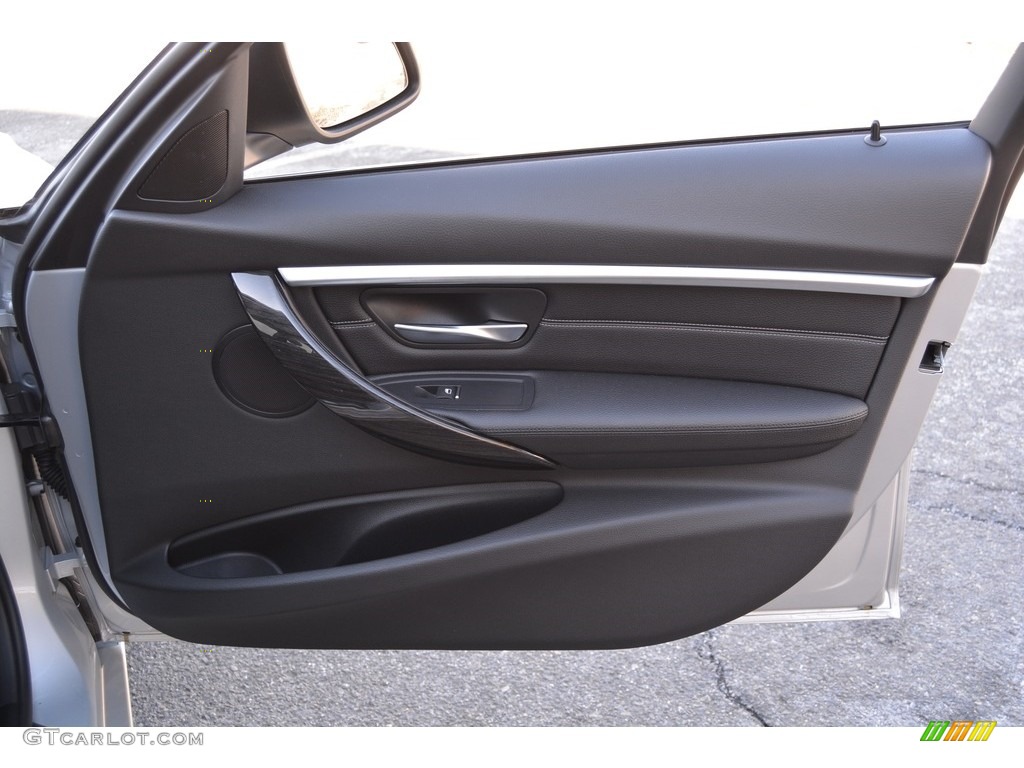 2017 3 Series 330i xDrive Sedan - Glacier Silver Metallic / Black photo #26