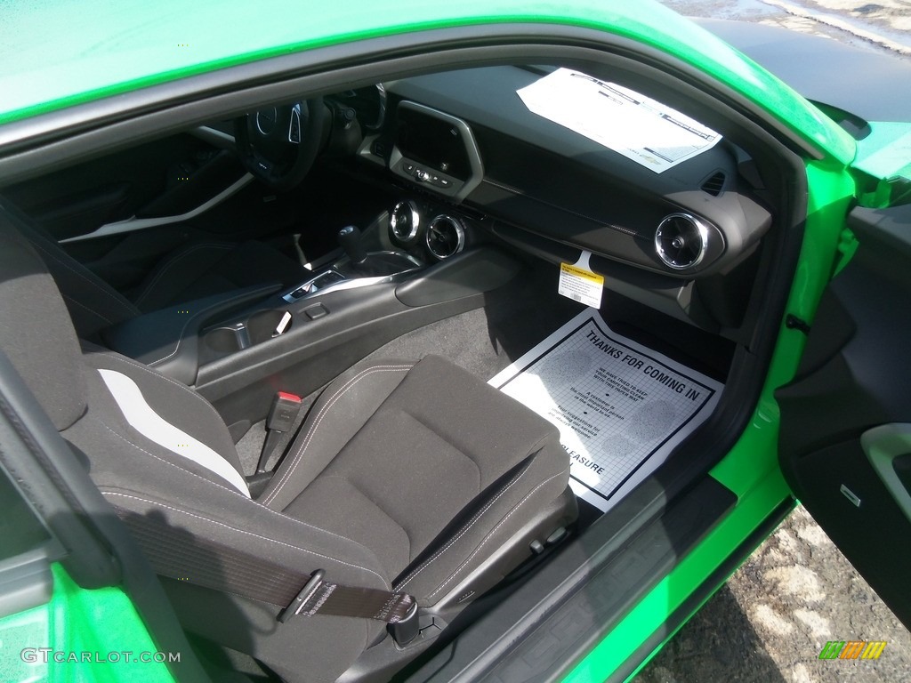 2017 Chevrolet Camaro LT Coupe Front Seat Photo #119323523