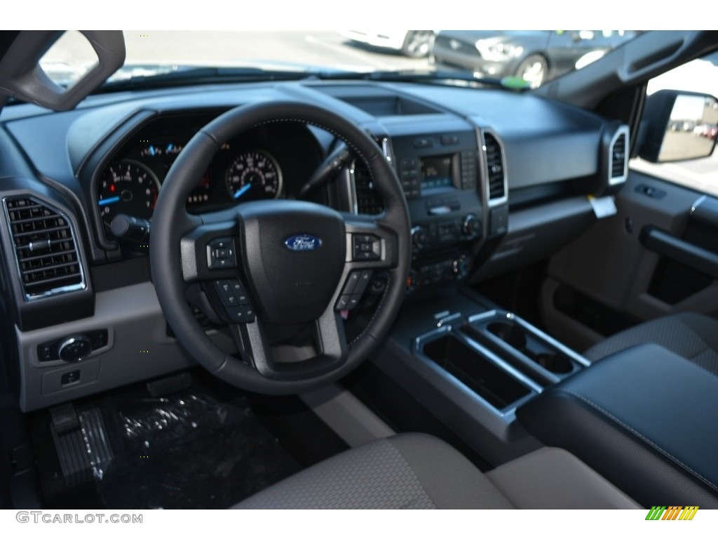 2017 F150 XLT SuperCab 4x4 - Ingot Silver / Earth Gray photo #9