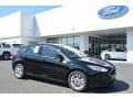 Shadow Black 2017 Ford Focus SE Hatch Exterior