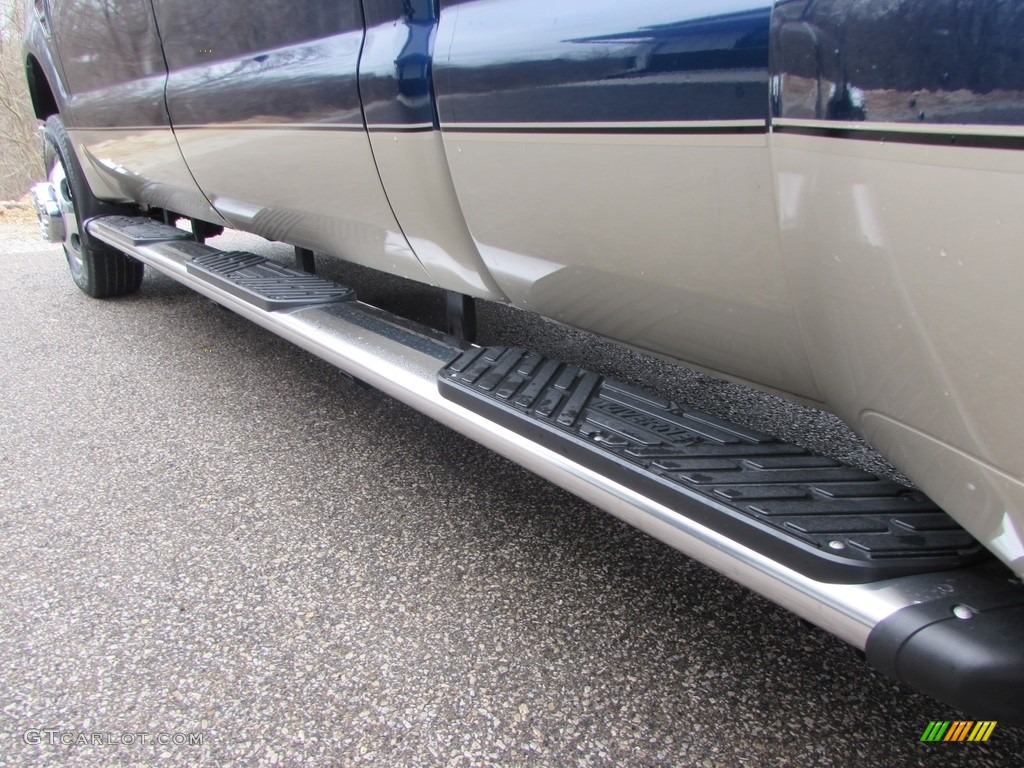 2009 F350 Super Duty Lariat Crew Cab 4x4 Dually - Dark Blue Pearl Metallic / Camel photo #14