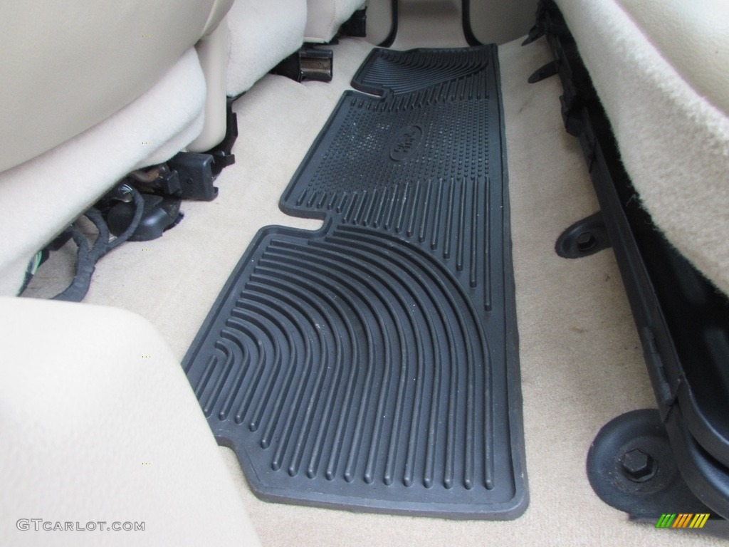 2009 F350 Super Duty Lariat Crew Cab 4x4 Dually - Dark Blue Pearl Metallic / Camel photo #22