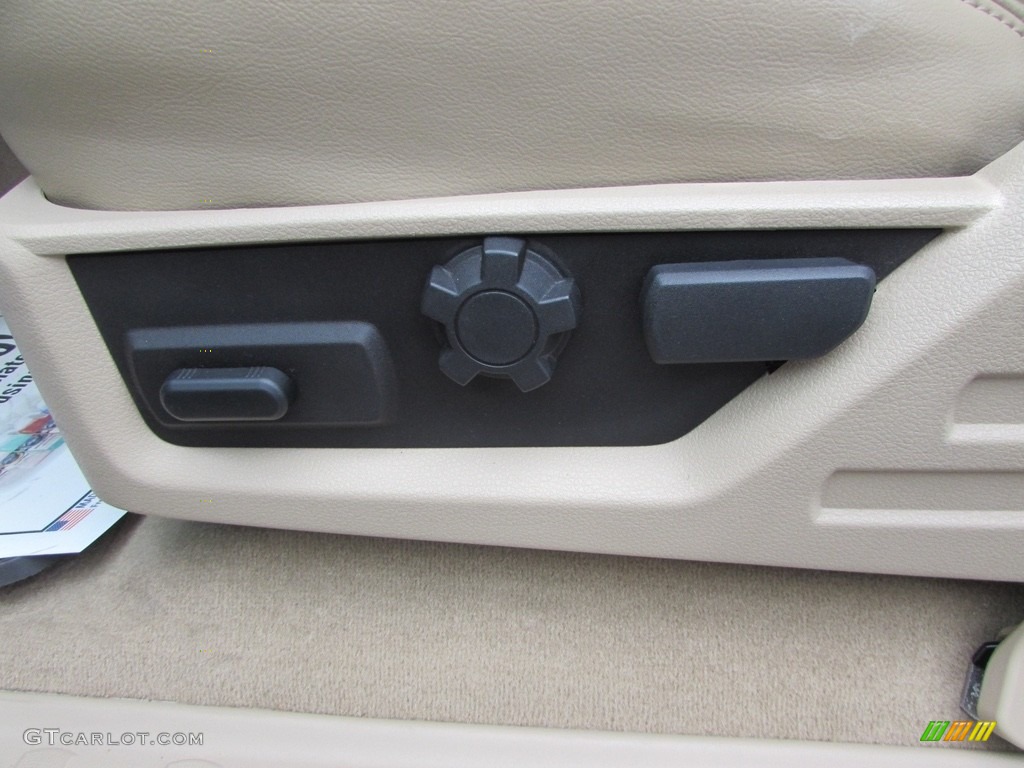 2009 F350 Super Duty Lariat Crew Cab 4x4 Dually - Dark Blue Pearl Metallic / Camel photo #32
