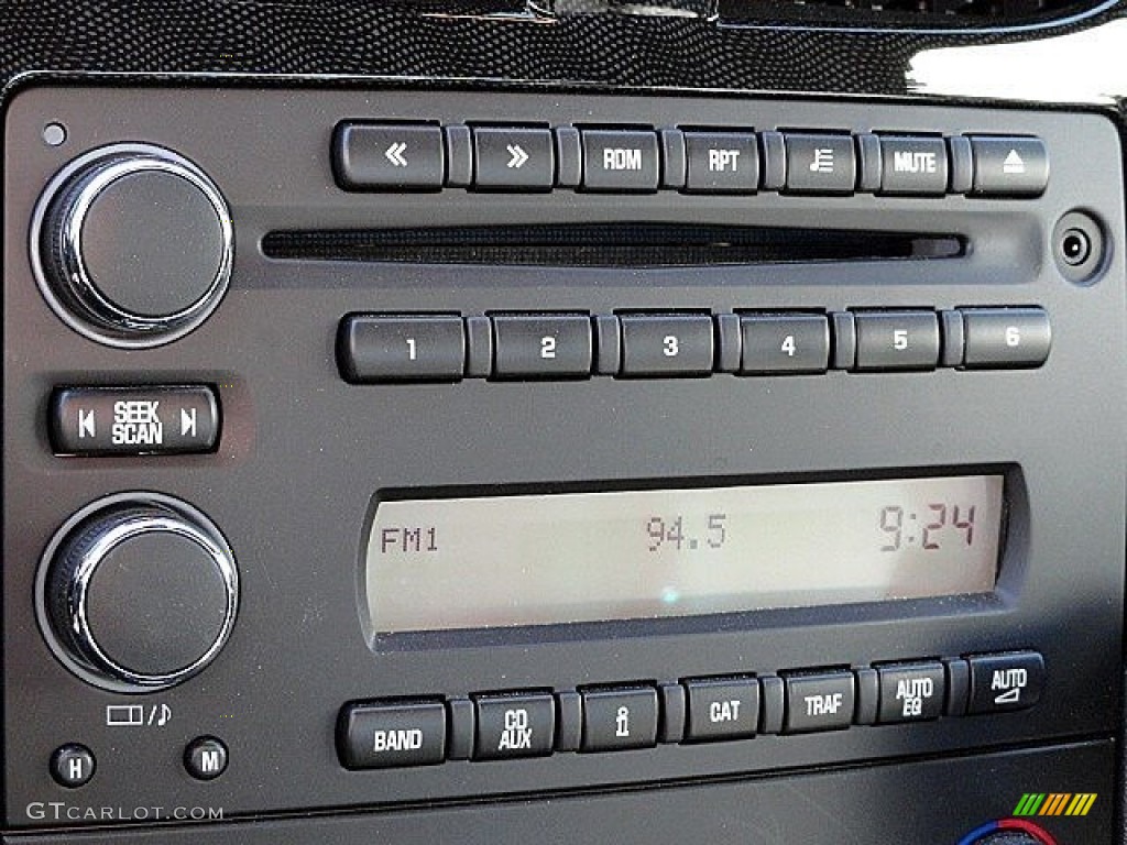 2013 Chevrolet Corvette Coupe Controls Photos