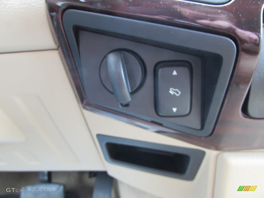 2009 F350 Super Duty Lariat Crew Cab 4x4 Dually - Dark Blue Pearl Metallic / Camel photo #43