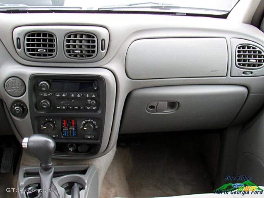 2005 TrailBlazer EXT LS - Emerald Jewel Green Metallic / Light Gray photo #22