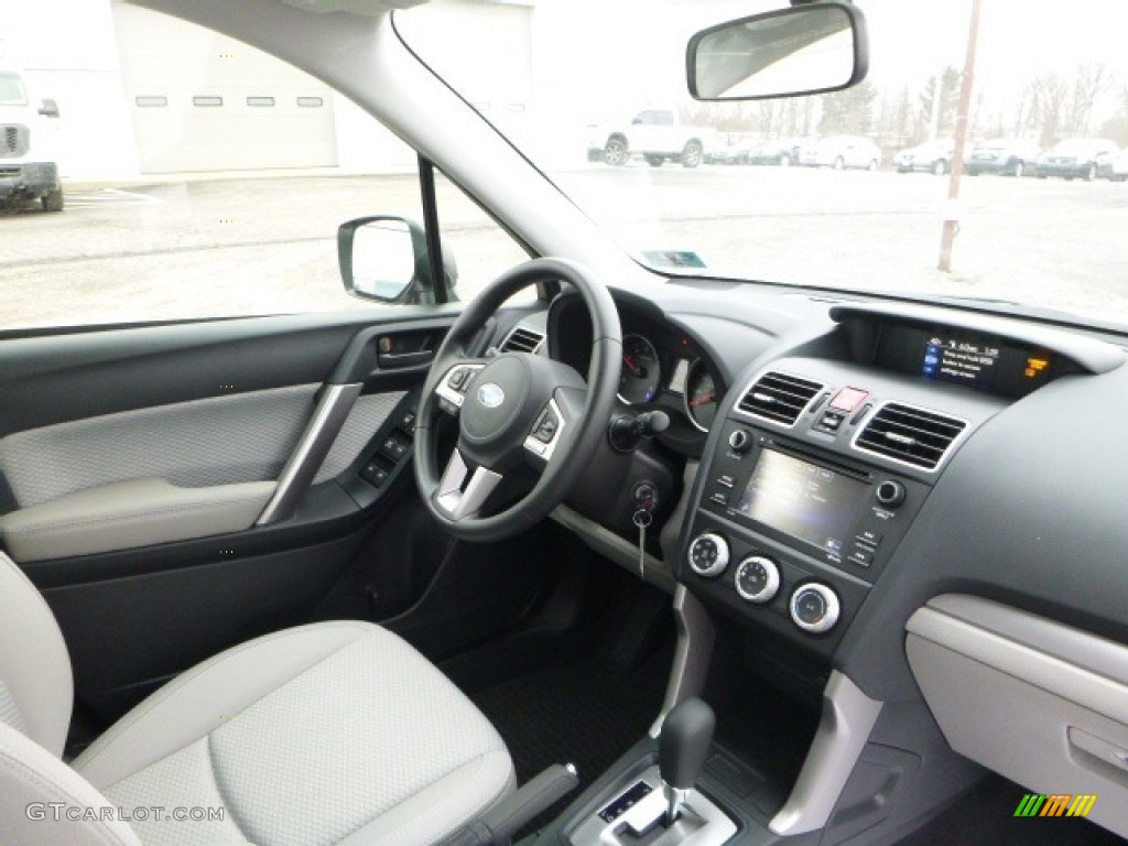 2017 Subaru Forester 2.5i Dashboard Photos
