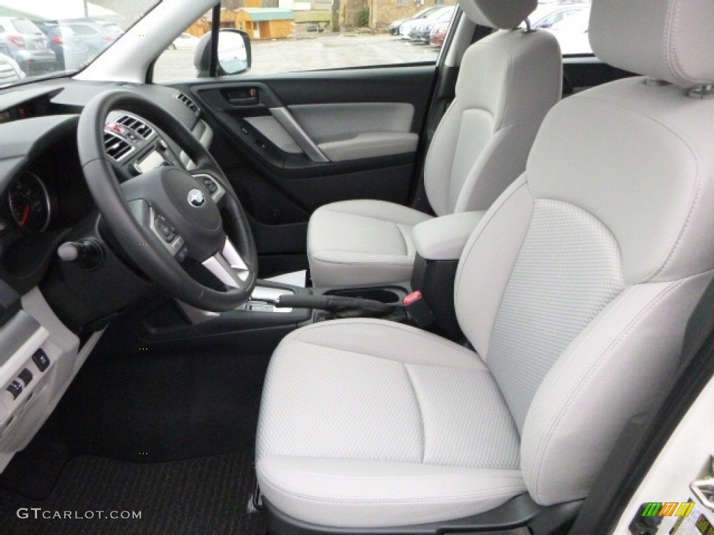 Gray Interior 2017 Subaru Forester 2.5i Photo #119329387
