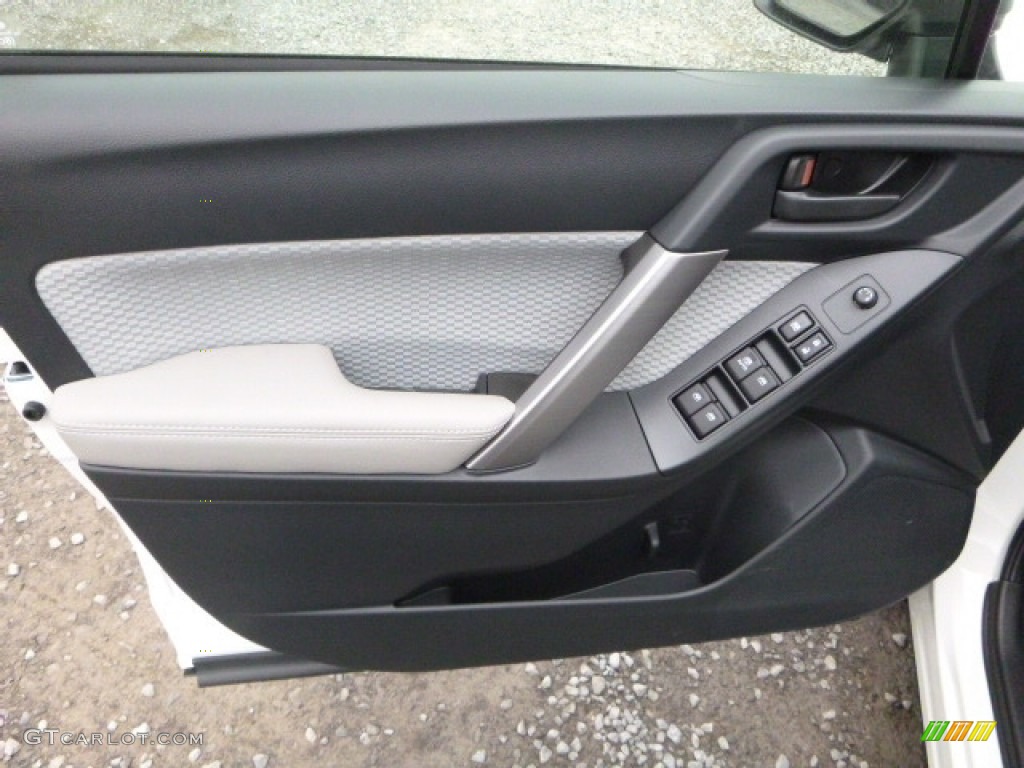 2017 Subaru Forester 2.5i Gray Door Panel Photo #119329399