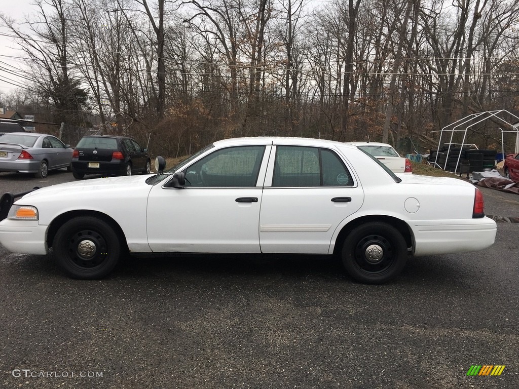 2011 Crown Victoria Police Interceptor - Vibrant White / Charcoal Black photo #3