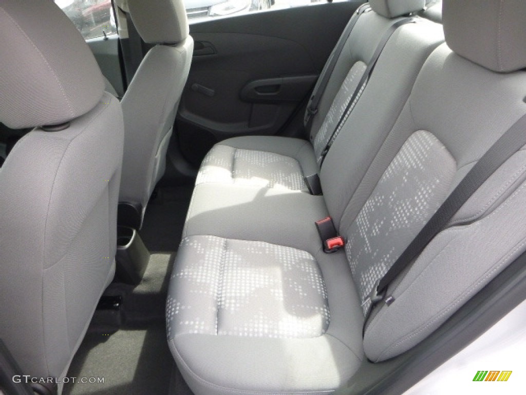 2017 Sonic LS Sedan - Silver Ice Metallic / Jet Black/Dark Titanium photo #12