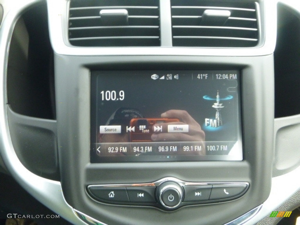 2017 Sonic LS Sedan - Silver Ice Metallic / Jet Black/Dark Titanium photo #17