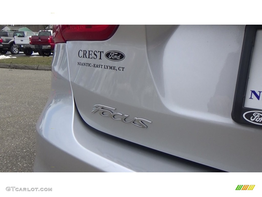 2017 Focus SE Sedan - Ingot Silver / Charcoal Black photo #10