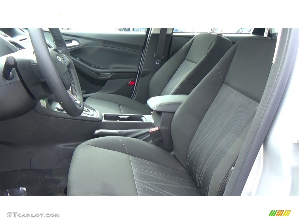 2017 Focus SE Sedan - Ingot Silver / Charcoal Black photo #12