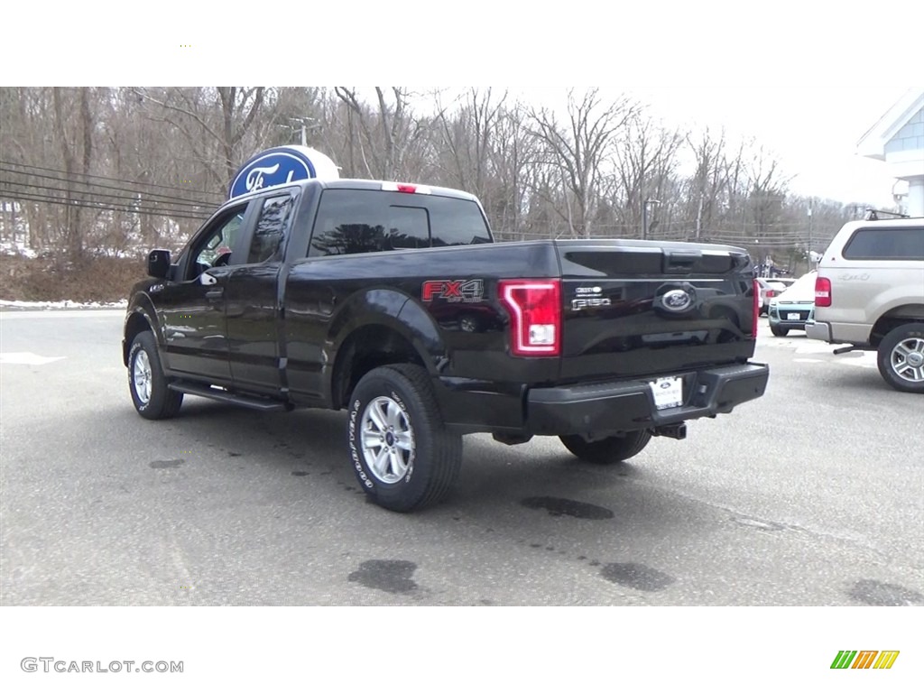 2017 F150 XL SuperCab 4x4 - Shadow Black / Earth Gray photo #5