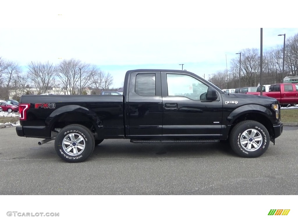 2017 F150 XL SuperCab 4x4 - Shadow Black / Earth Gray photo #8