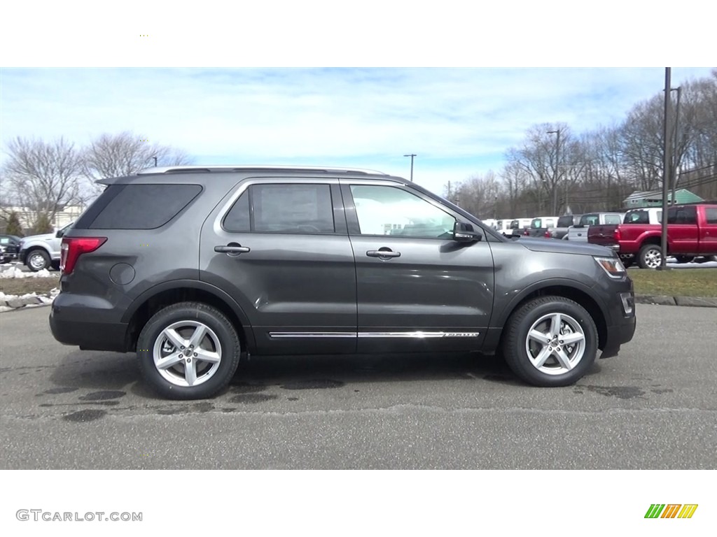 2017 Explorer XLT 4WD - Magnetic / Ebony Black photo #8