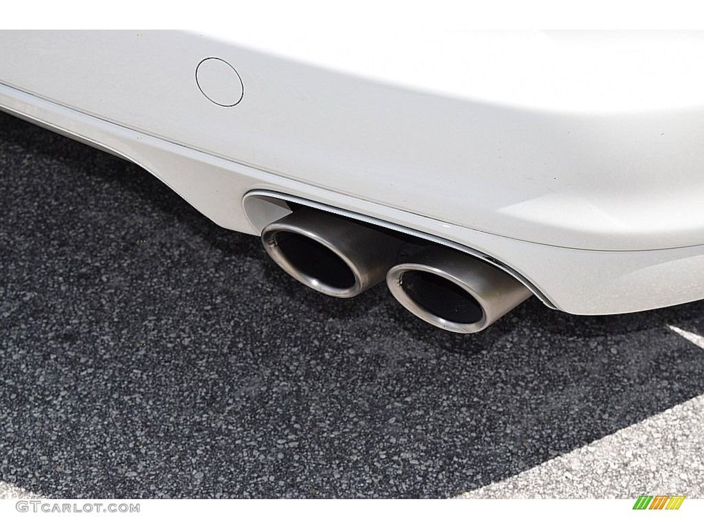 2011 Porsche Panamera S Exhaust Photos