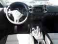 Deep Black Pearl - Tiguan S Photo No. 15
