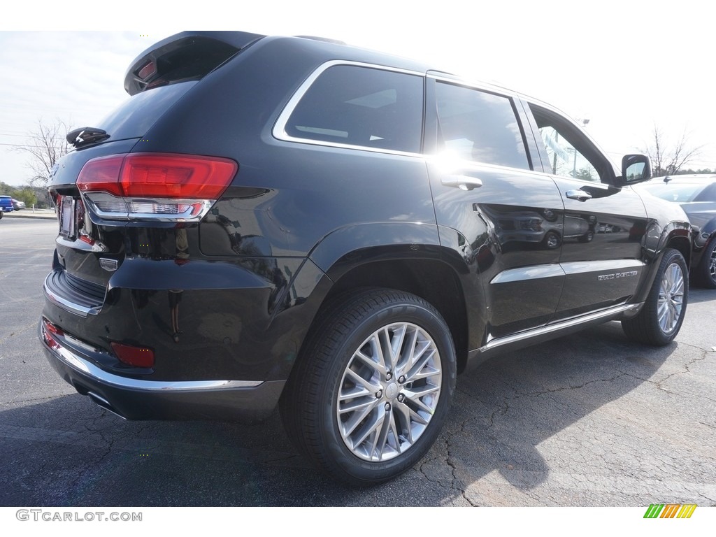 2017 Grand Cherokee Summit - Diamond Black Crystal Pearl / Dark Sienna Brown/Black photo #3