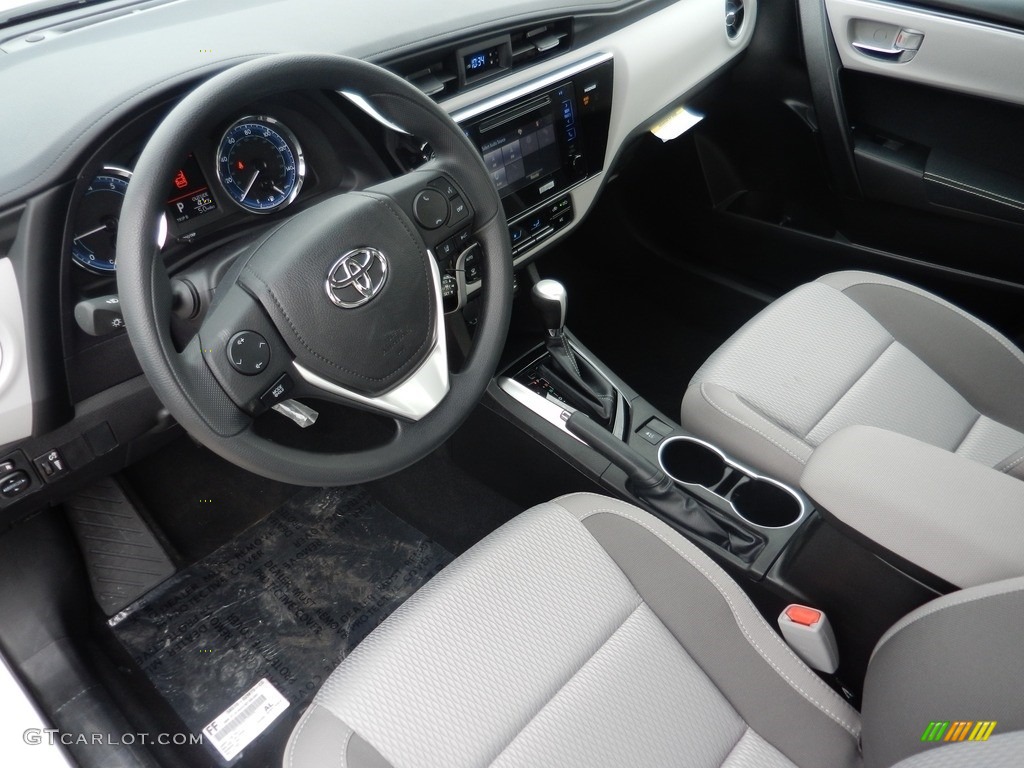 Ash Gray Interior 2017 Toyota Corolla LE Eco Photo #119341933