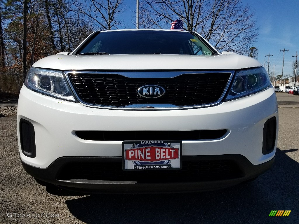 2014 Sorento LX - Snow White Pearl / Black photo #2