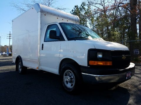 2017 Chevrolet Express Cutaway 3500 Moving Van Data, Info and Specs