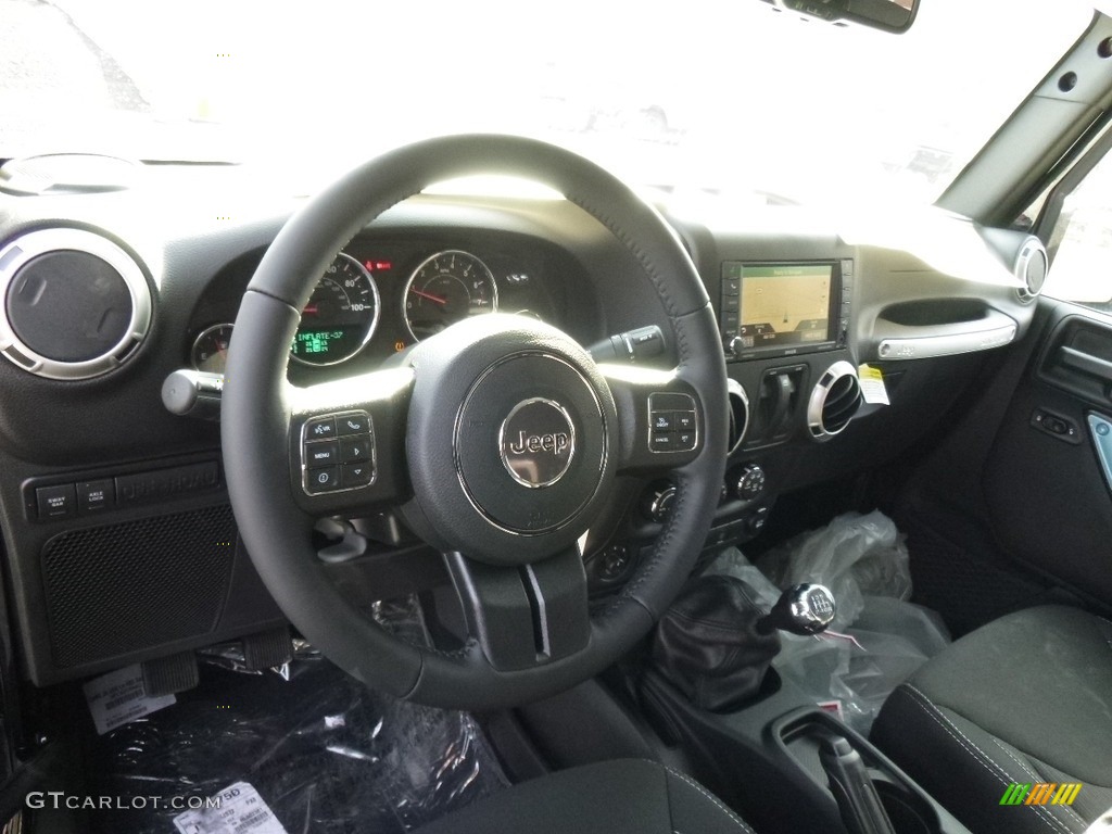 2017 Wrangler Rubicon 4x4 - Black / Black photo #13